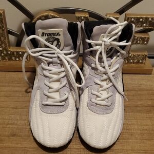 Otomix Stingray M3000 Bodybuilding MMA White / Black High-Top Sneakers M7.5 W9.5